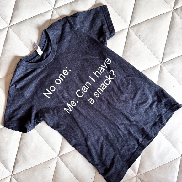 Portage & Main 🇨🇦 • T-Shirt - Picture 1 of 4